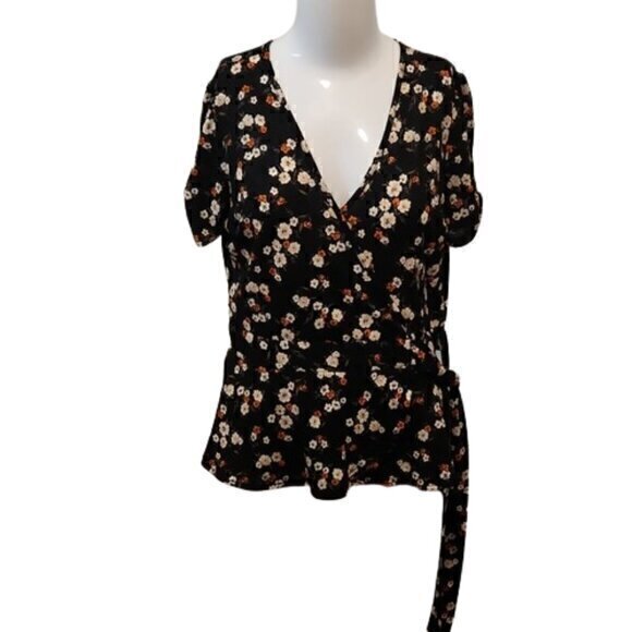 [Sweet Wanderer] V-neck Flower Top - Picture 1 of 9